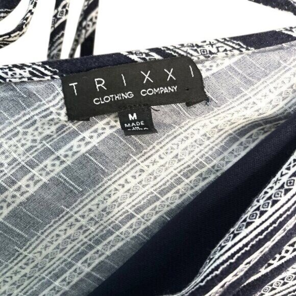 Trixxi Womens V-Neck Striped Romper With Tie Back & Short Sleeves Sz M - Picture 3 of 4